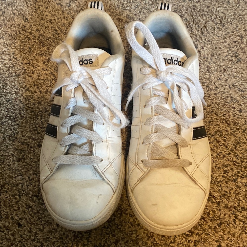 Adidas Sneakers